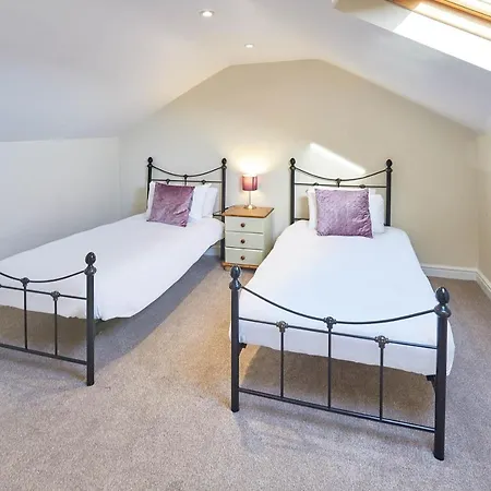 Host & - Rosemill Holiday home
